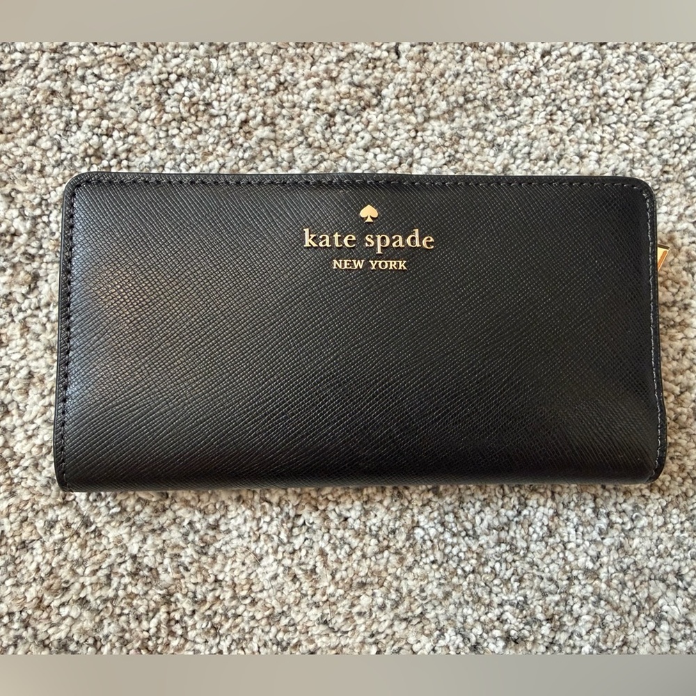 *NWT* Kate Spade wallet